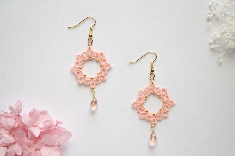タティングレースのフレーミングピアス・桜 - 耳環/耳夾/耳骨夾 - 棉．麻 粉紅色