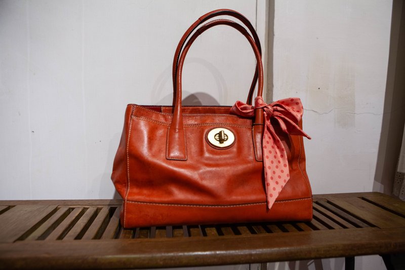 Niao Niao Department Store-Vintage COACH red rectangular shoulder bag - กระเป๋าถือ - หนังแท้ 