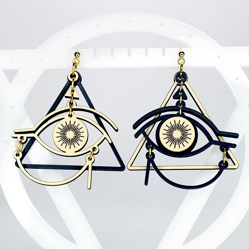 [Egyptian God-Eye of Ra and Herus] Wooden style earrings plated with 14K gold ear pins/resin Clip-On - ต่างหู - ไม้ สีดำ