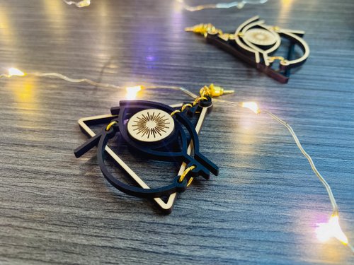 エジプト ラー メジェド オッター シェル ピアス ゴールド