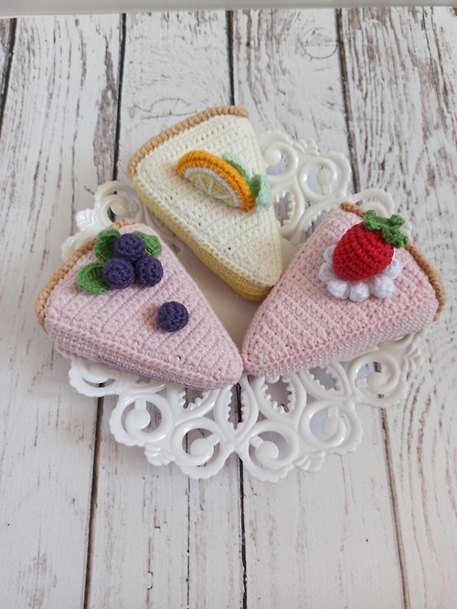 Toysbynusi pretend to play, crochet toy food ,slice of strawberry cake