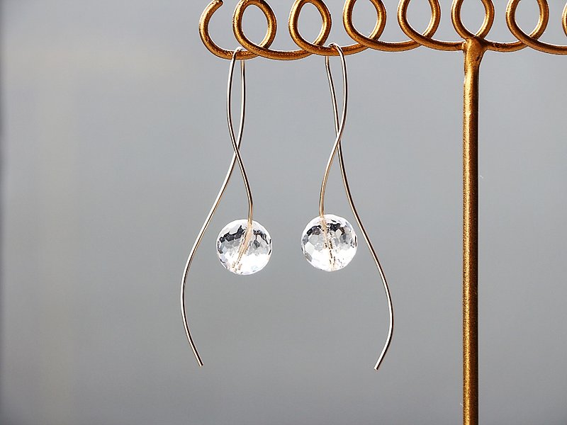 14kgf- nuance curve crystal pierced earrings Impossible earrings - ต่างหู - เครื่องเพชรพลอย สีใส