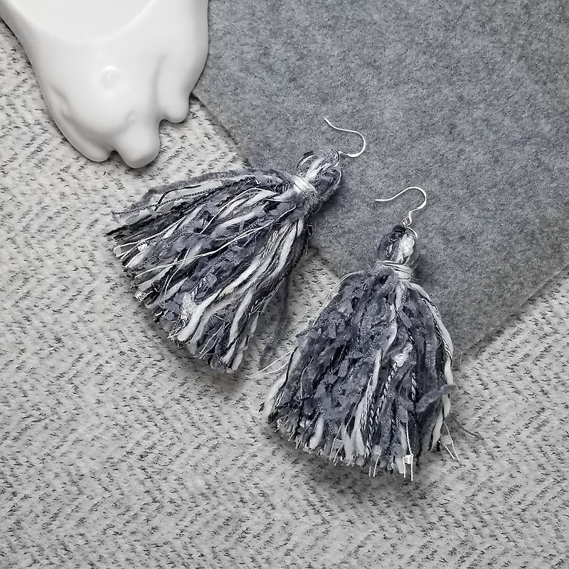 Mixed knit fringes earring (Black/White/Grey) - Earrings & Clip-ons - Sterling Silver Black