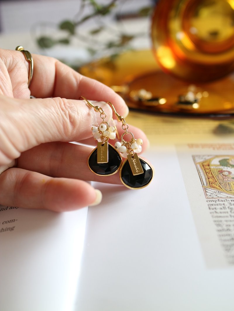 Onyx and mother-of-pearl accessories - Earrings & Clip-ons - Semi-Precious Stones Black