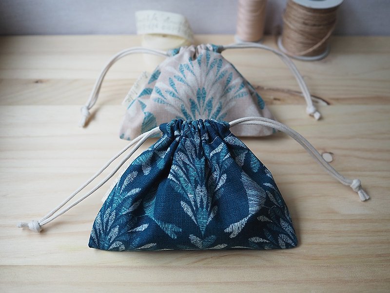 Howslife LOVE&PEACE Drawstring Bag / Small Storage Bag - อื่นๆ - ผ้าฝ้าย/ผ้าลินิน สีน้ำเงิน