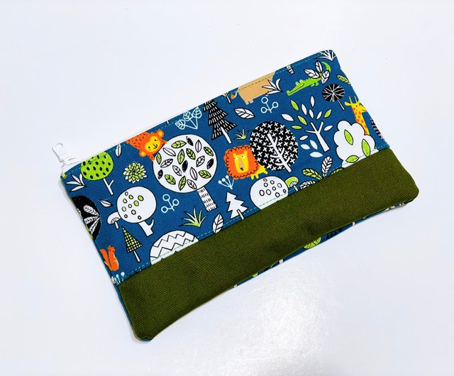 Flat pencil case, storage bag, free embroidery in circus - Shop Starforest  Pencil Cases - Pinkoi