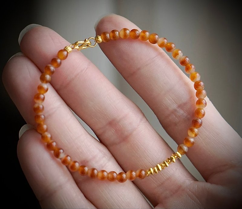 C&W natural rare mandarin duck red and yellow jadeite exquisite and elegant bracelet - สร้อยข้อมือ - หยก สีทอง