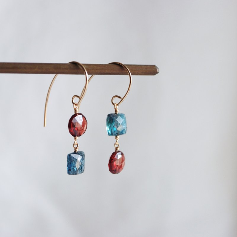 [Slightly flawed offer] 14KGF Stone × moss Stone natural stone earrings retro rich and long - Earrings & Clip-ons - Gemstone Blue