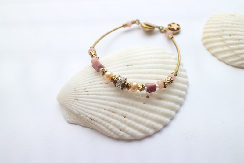 Pink Lady-Natural stones Zircon  Brass handmade bracelet - สร้อยข้อมือ - โลหะ 