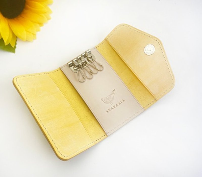 [Refreshing vitamin color] Lemon yellow magnetic key case (Italian leather Maine) Name engraving possible - ที่ห้อยกุญแจ - หนังแท้ 