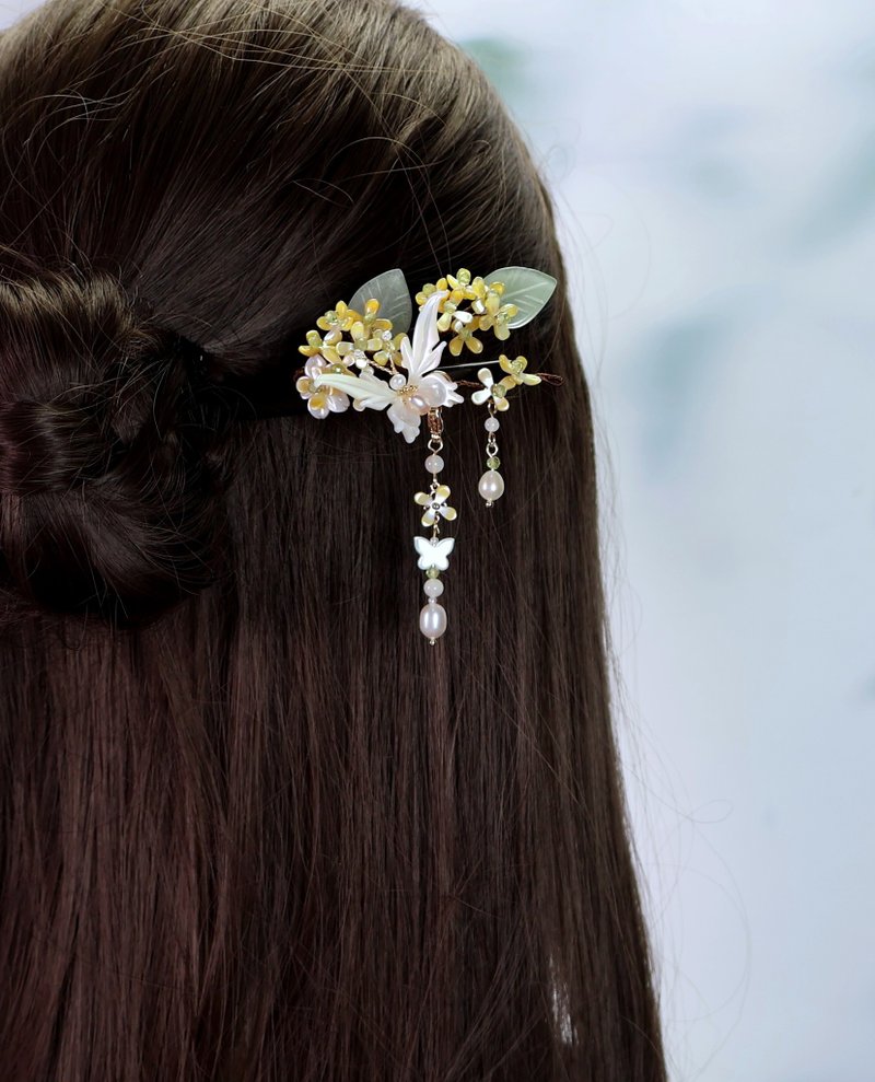 Lemon handmade hair accessories, natural butterfly, swallowtail butterfly, osman - เครื่องประดับผม - ไม้ สีเหลือง