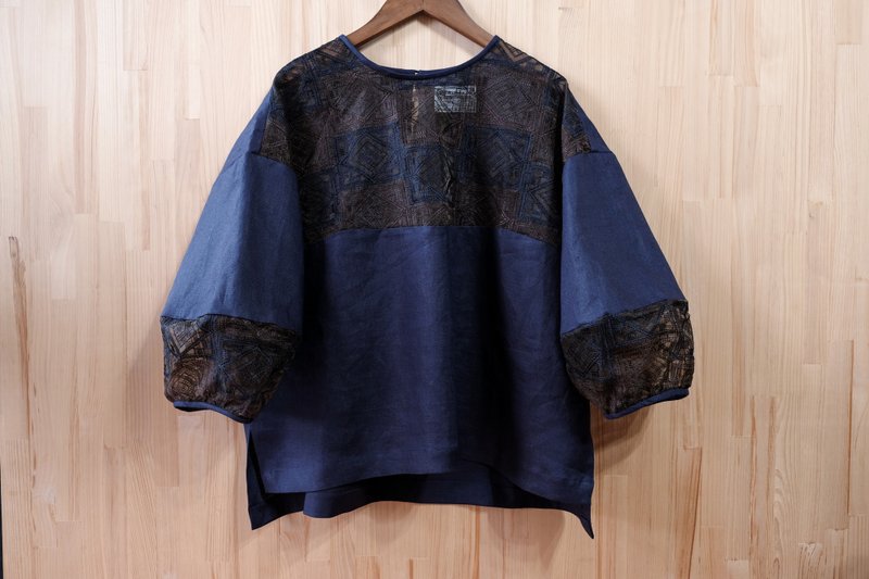 Drop Shoulder Gathered Sleeve Top / Blue-Brown Geometric - Women's Tops - Cotton & Hemp Multicolor