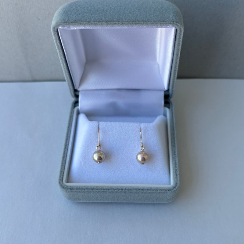 10K 金 貼耳短勾 淡水珍珠 耳環 5.5mm 高皮光 近無瑕 - 耳環/耳夾/耳骨夾 - 珍珠 粉紅色