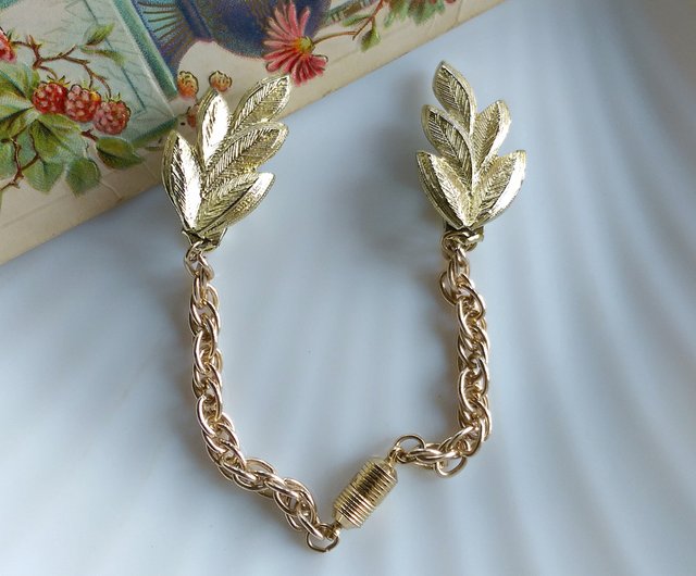 Vintage Jewelry Collection: Sweater Clips 