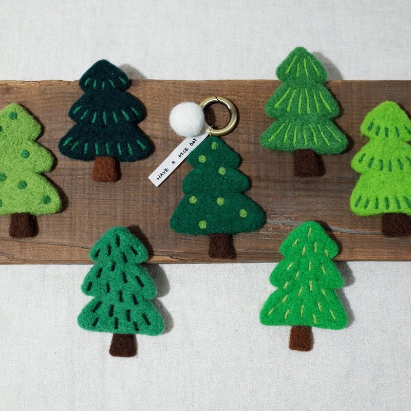 【Q-cute】Festival series-Christmas-Christmas tree-key ring/charm - Keychains - Wool Green