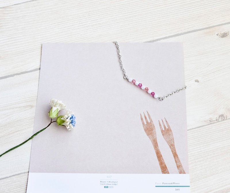 Rose pink crystal bead bracelet/necklace - สร้อยข้อมือ - เครื่องเพชรพลอย สึชมพู