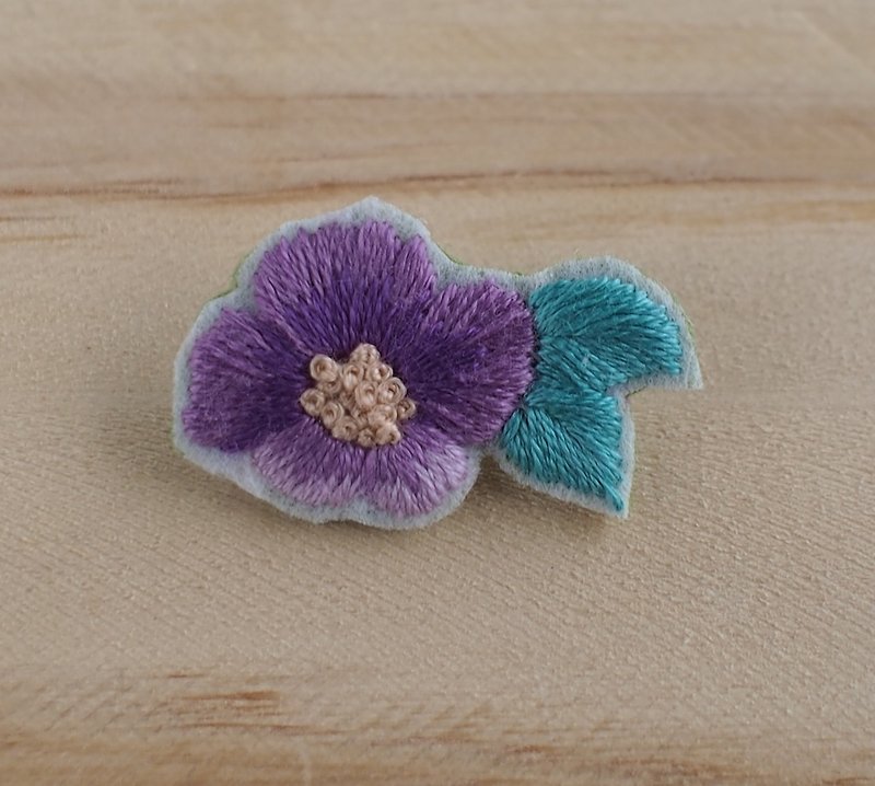 Spring Flower-Flower Brooch/Brooch - เข็มกลัด - งานปัก 