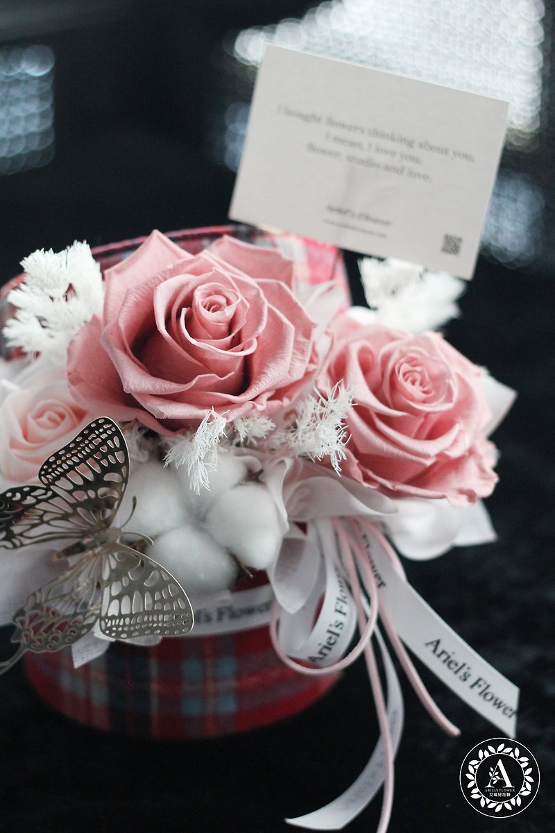 Flower Gift Design/Permanent Flower Series/English Checkered Permanent Rose Gift Box - ช่อดอกไม้แห้ง - พืช/ดอกไม้ หลากหลายสี