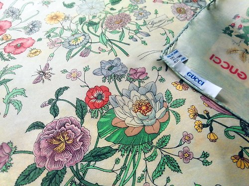 orangesodapanda Gucci Vintage Silk Scarf Floral 27 x 2ุ6.5 inches, Authentic Made in Italy