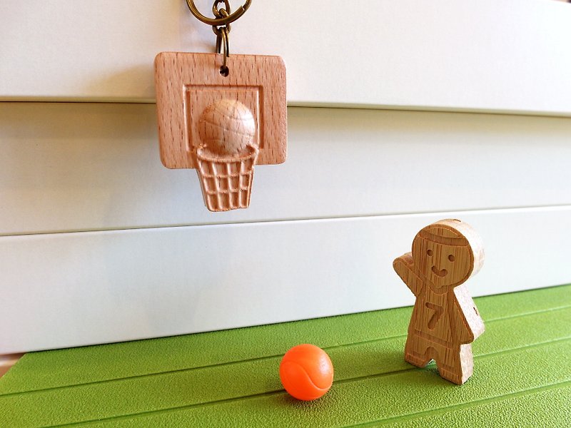台灣加油 籃球basketball 客製原木鑰匙圈/吊飾 - 鑰匙圈/鑰匙包 - 木頭 咖啡色