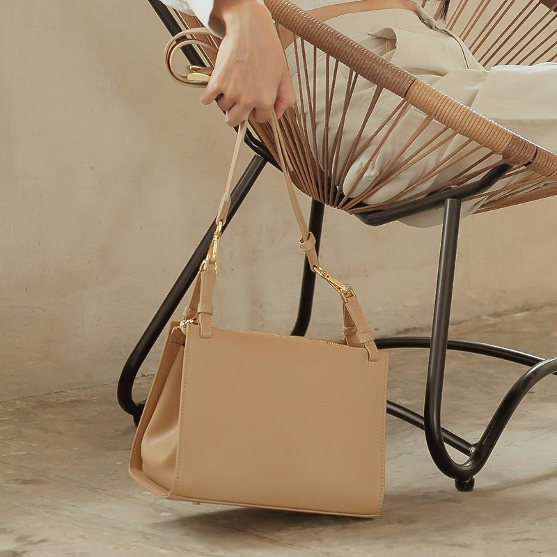 ''Libra" leather shoulder bag - Beige - 側背包/斜孭袋 - 真皮 咖啡色