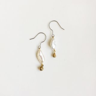 Hey hi helllo asymmetric brass pearl earrings