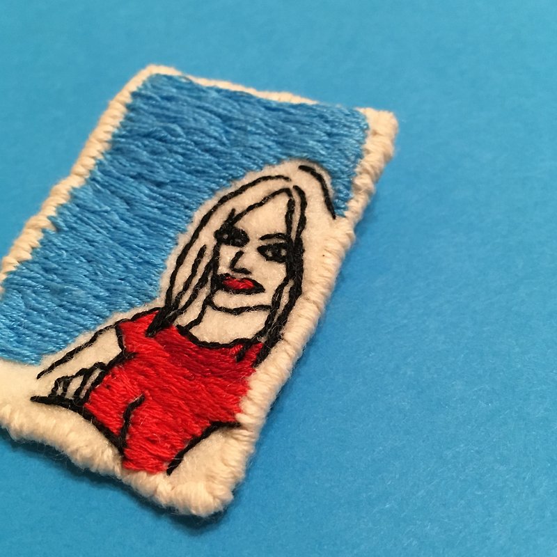 Almodovar All About My Mother 映画刺繍ピン - ブローチ - 刺しゅう糸 ブルー