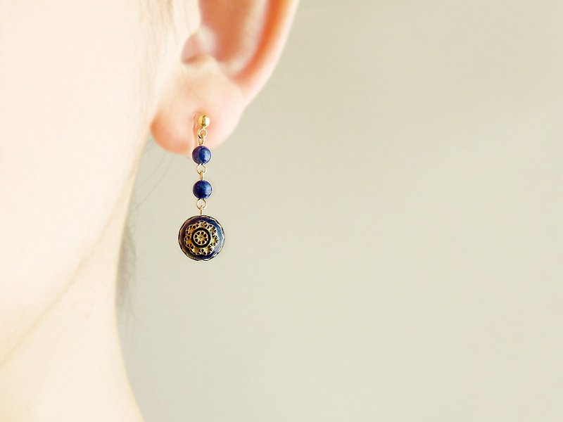 ラピスラズリとドイツビーズのアンティークスタイルイヤリング　夾式 - 耳環/耳夾 - 石頭 藍色