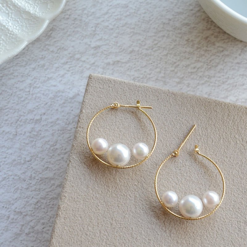 Akoya pearl hoop earrings Luxu K18 - ต่างหู - ไข่มุก 