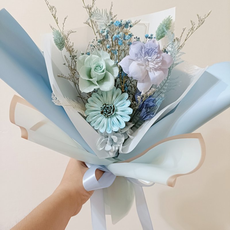 畢業花束禮物 永生康乃馨玫瑰花束 情人節生日企業贈品課程 - 乾燥花/永生花 - 其他材質 多色