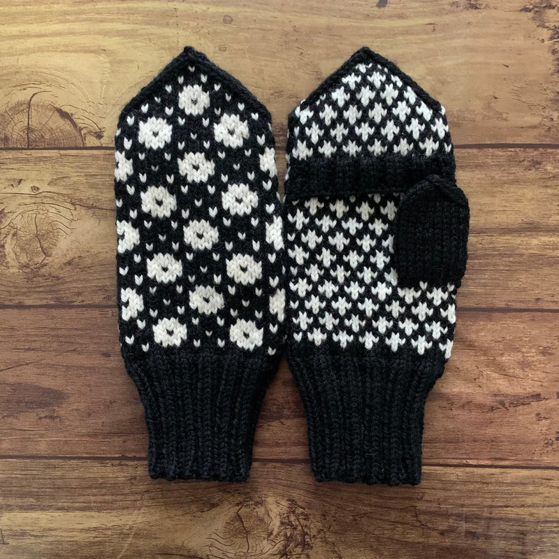 北欧伝統柄のカバー付ミトン　黒×白 - 手套 - 羊毛 黑色