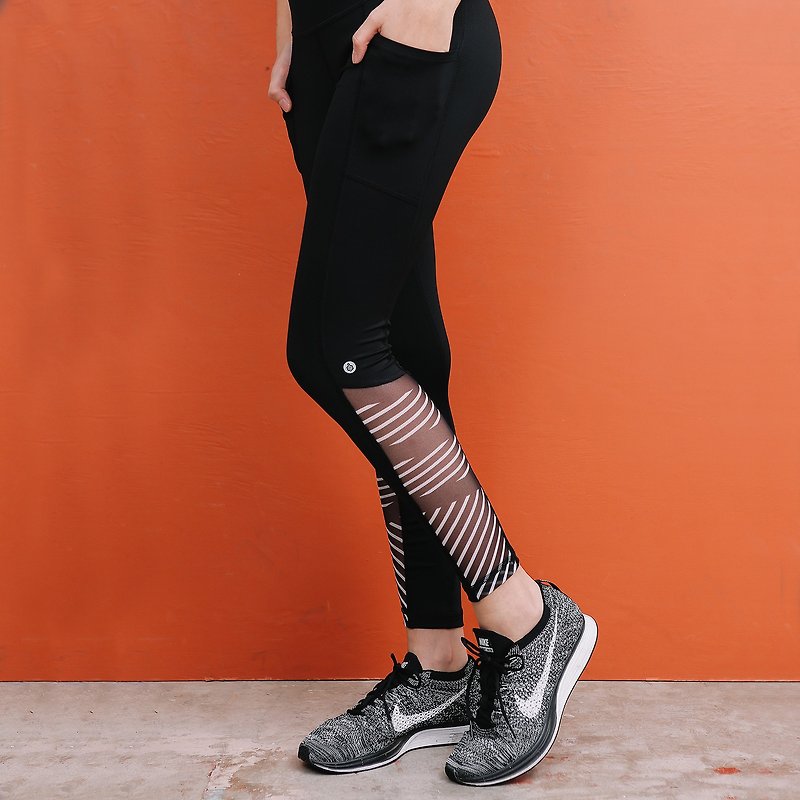 Stripe Leggings - Black - 闊腳褲/長褲 - 其他人造纖維 黑色
