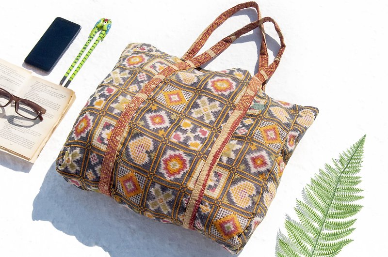 Hand-stitched saree cloth side backpack/embroidered side backpack/embroidered shoulder bag/hand-stitched saree thread side backpack-geometric - กระเป๋าแมสเซนเจอร์ - ผ้าฝ้าย/ผ้าลินิน หลากหลายสี