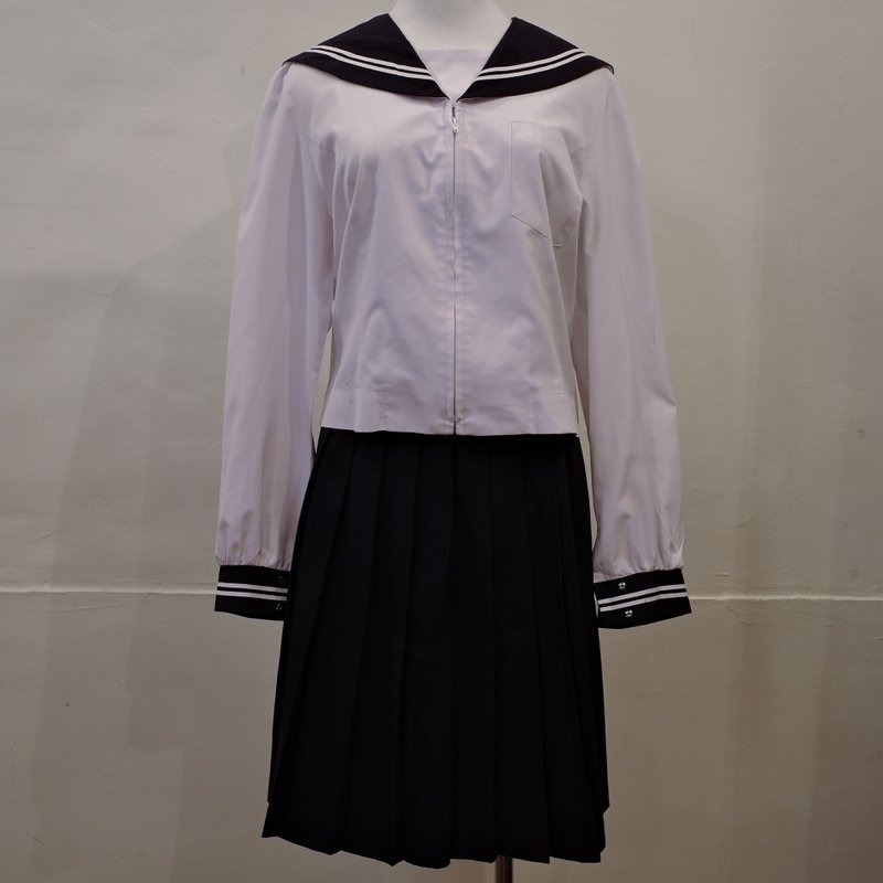 除了 True Love 日本高校生制服裙 - 裙子/長裙 - 聚酯纖維 黑色