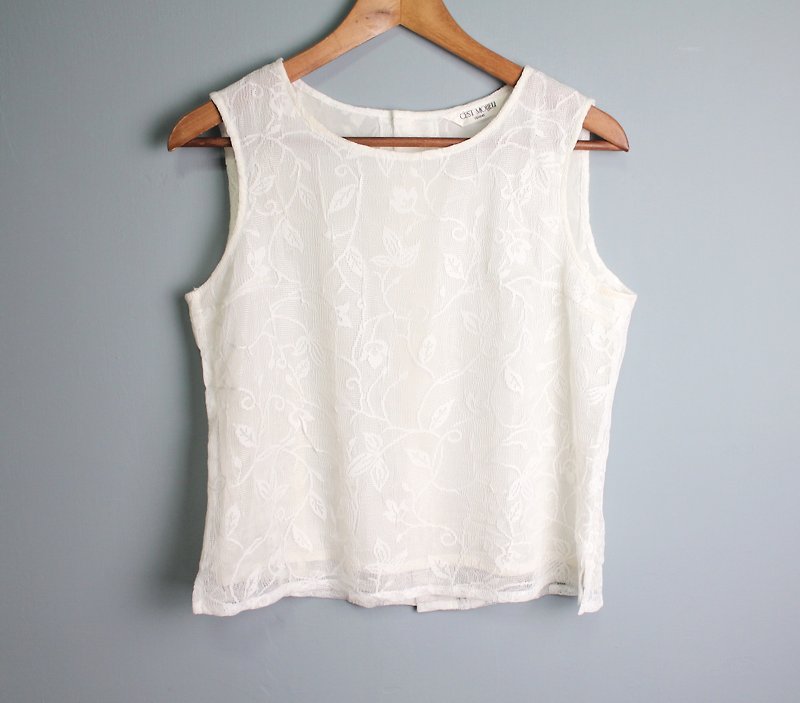 FOAK vintage C'est Moijeu pure white grass leaf crochet vest - เสื้อกั๊กผู้หญิง - วัสดุอื่นๆ 
