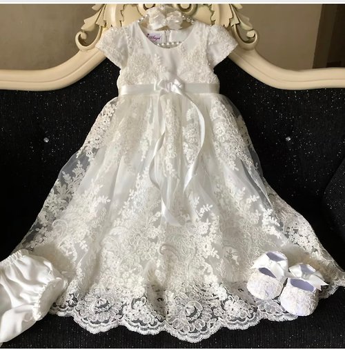 V.I.Angel White lace dress with headband, panties and shoes for baby girl. Baptism outfit