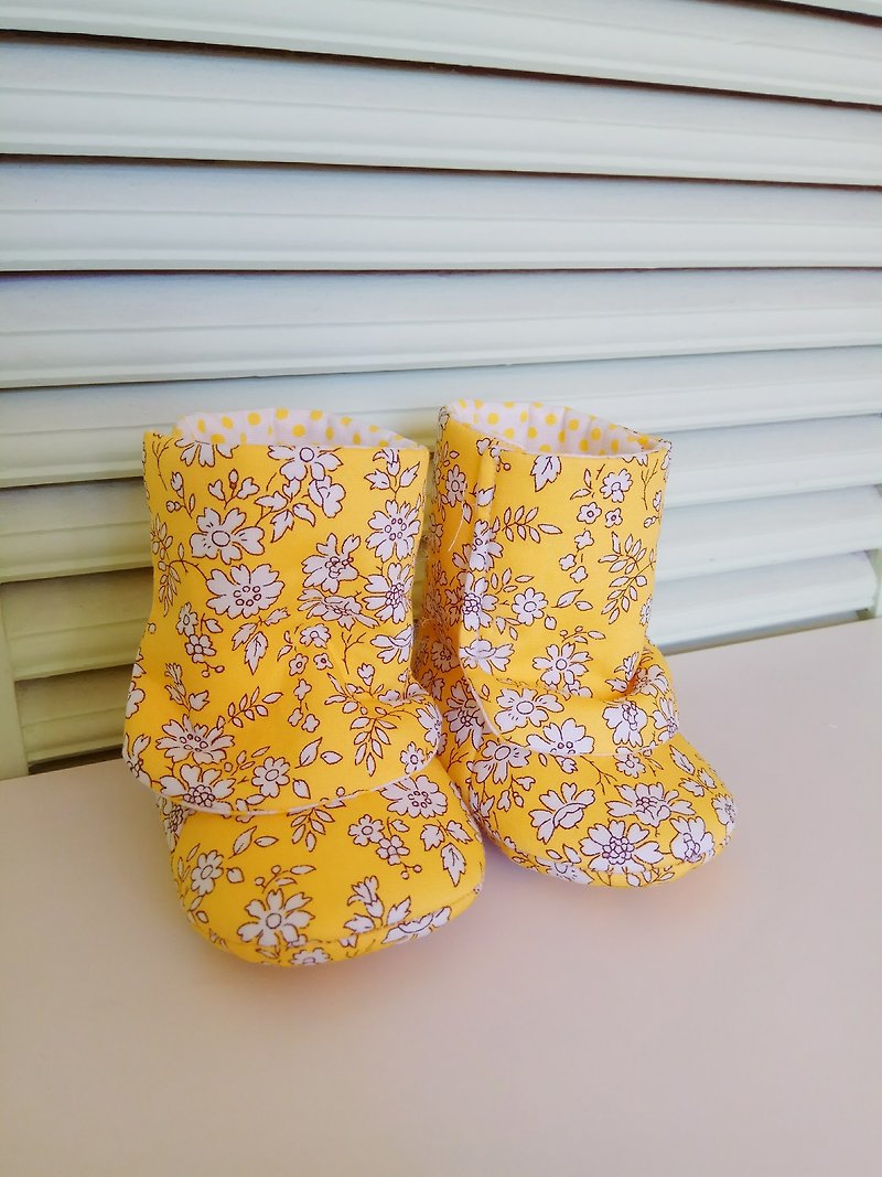 <黃>小花彌月禮物  嬰兒長筒靴 嬰兒鞋 嬰兒靴 新生兒專屬(0-3m) - 彌月禮盒 - 棉．麻 黃色
