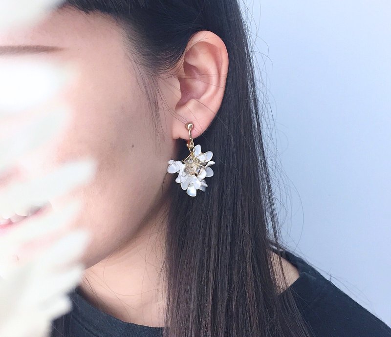 風信子 白透系花串耳環 樹脂耳勾耳夾 - 耳環/耳夾/耳骨夾 - 其他材質 白色