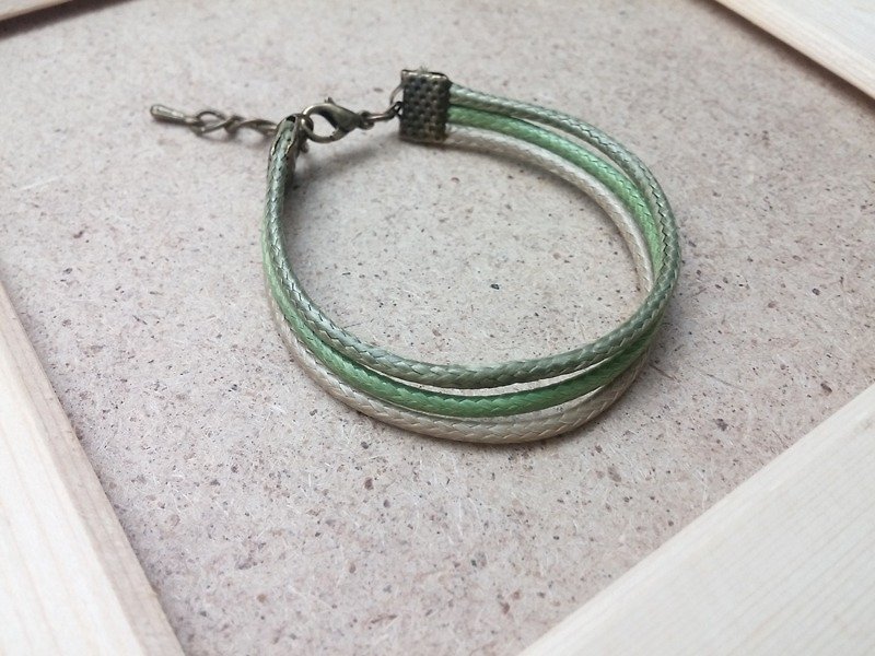 ♥ HY ♥ x handmade wax line bracelet simple three-line plain green wax tether system - สร้อยข้อมือ - วัสดุอื่นๆ สีเขียว