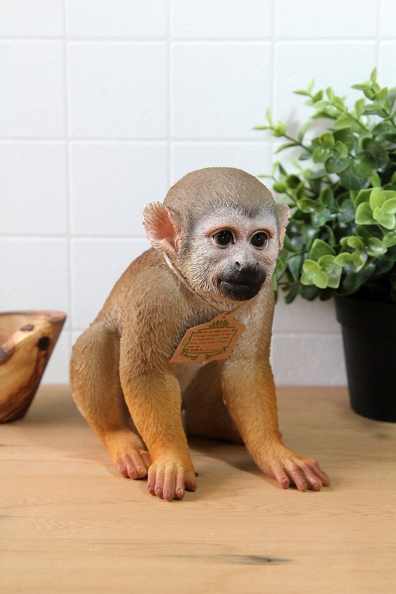 SUSS-Japan Magnets realistic animal series cute furnishings squirrel monkey money bank - Other - Resin Brown