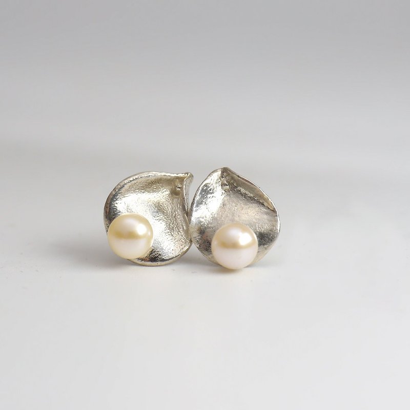 Silver Petal With Pearl Dew Stud Earrings - Earrings & Clip-ons - Pearl Silver