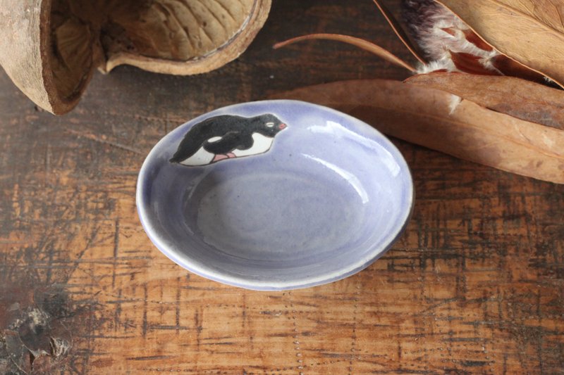 Tiny plate with Adelee penguin - Plates & Trays - Pottery Black