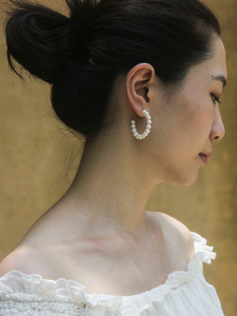 可可珍珠圈耳環- 925純銀耳針 / 夾式耳環