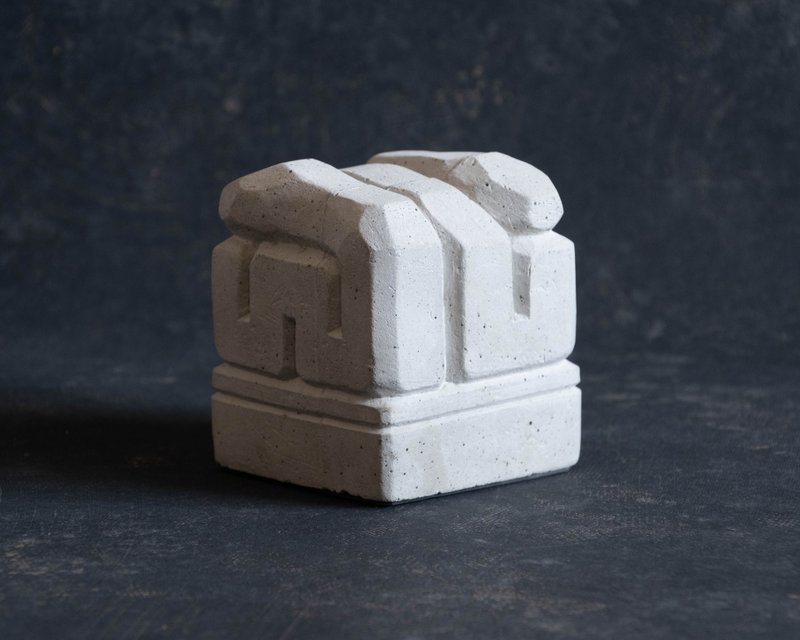 Concrete Bookend Amphisbaena  Sold as a single - 擺飾/家飾品 - 水泥 灰色