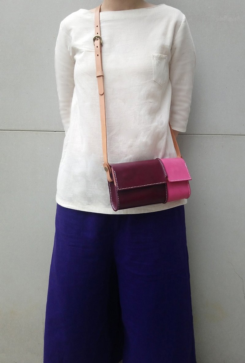 Touch-block color shoulder bag/side bag - กระเป๋าแมสเซนเจอร์ - หนังแท้ สีม่วง