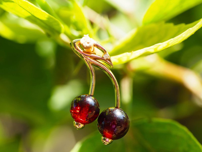 Cherry pendant with garnets and diamond - 項鍊 - 貴金屬 金色