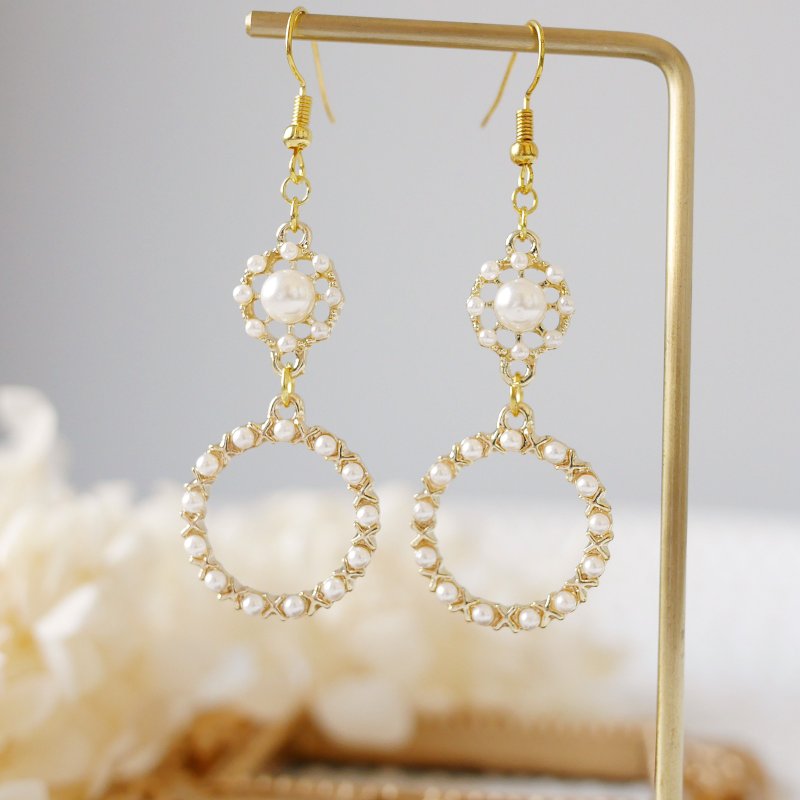 Pearl double hoop earrings - ต่างหู - โลหะ สีทอง