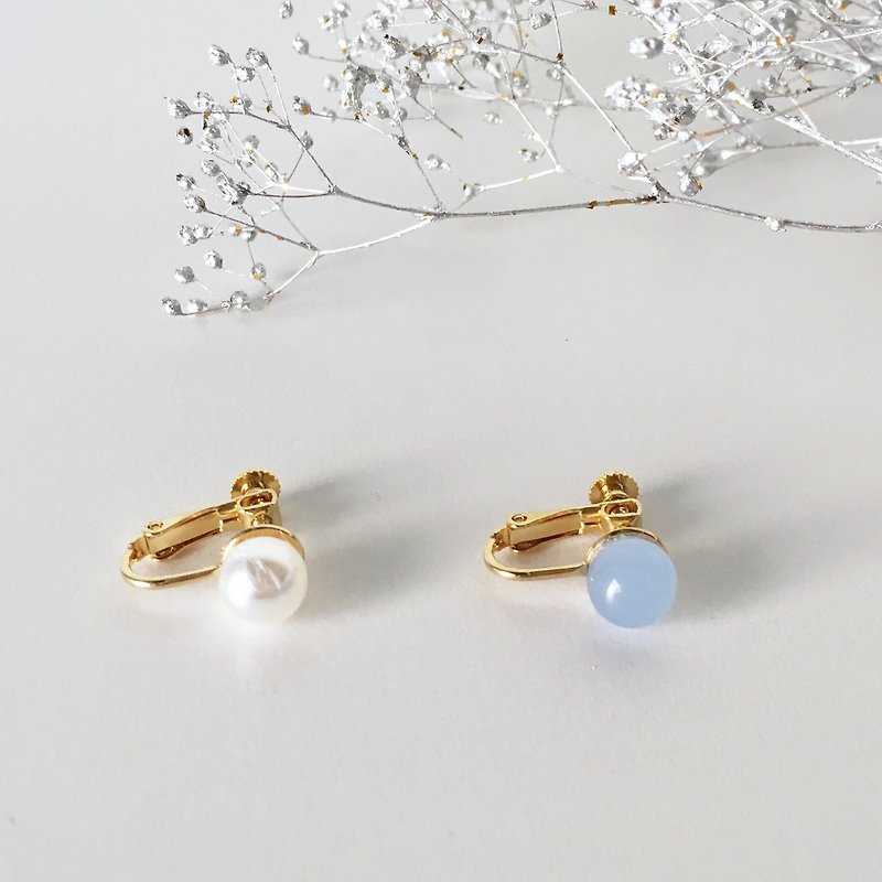 White and Blue grain earrings - ต่างหู - พลาสติก สีน้ำเงิน