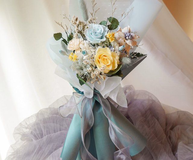 Mix and match blue and yellow immortalized bouquet - Shop