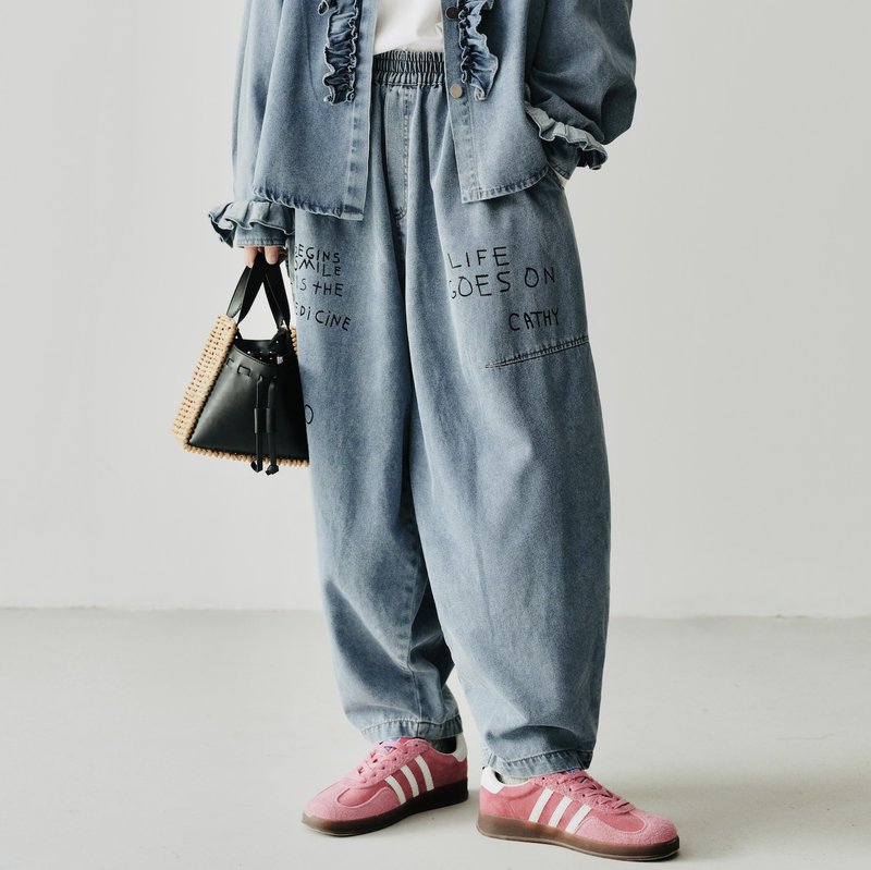 English printed washed jeans/carrot pants trousers - กางเกงขายาว - ผ้าฝ้าย/ผ้าลินิน สีน้ำเงิน